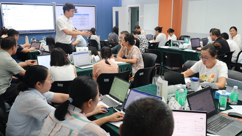 家庭教育指导师证书，国家人社部认可的职场新宠**
