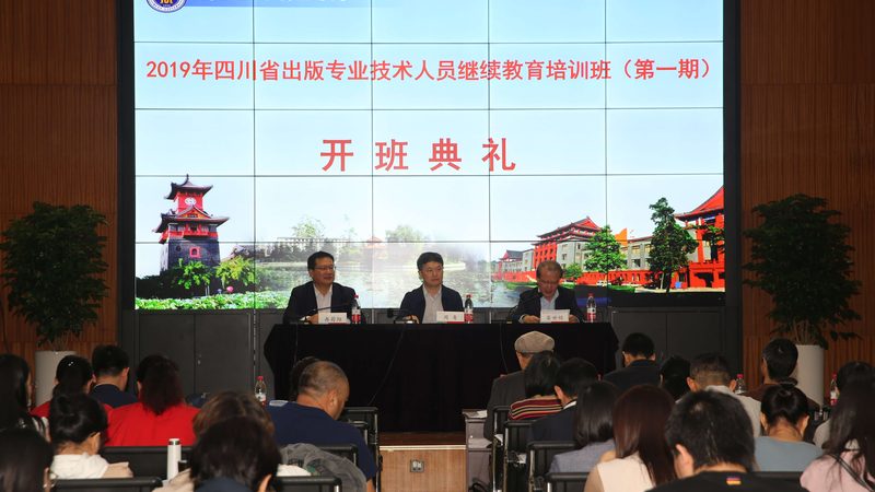 成人高考成绩查询通常有以下几种方法：